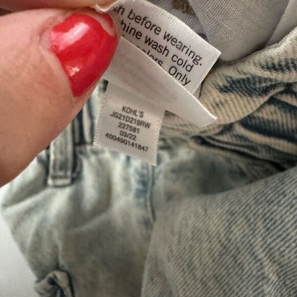 SO Juniors Distressed High Rise Mom Jean Denim 5/27W Paper Bag Waist Light Wash - Picture 9 of 11